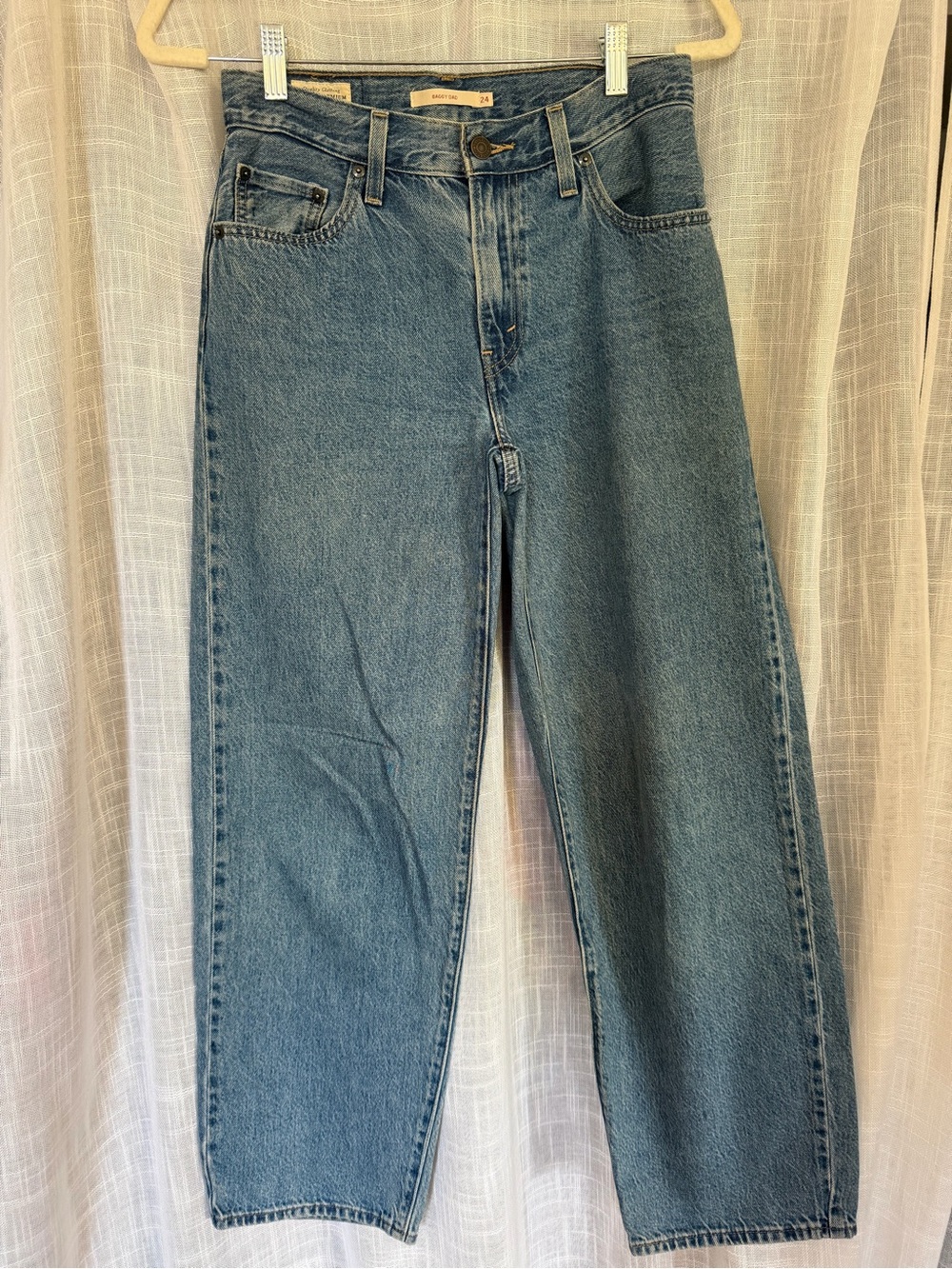 Levi's Women's Baggy Dad Straight-Leg Blue Jeans